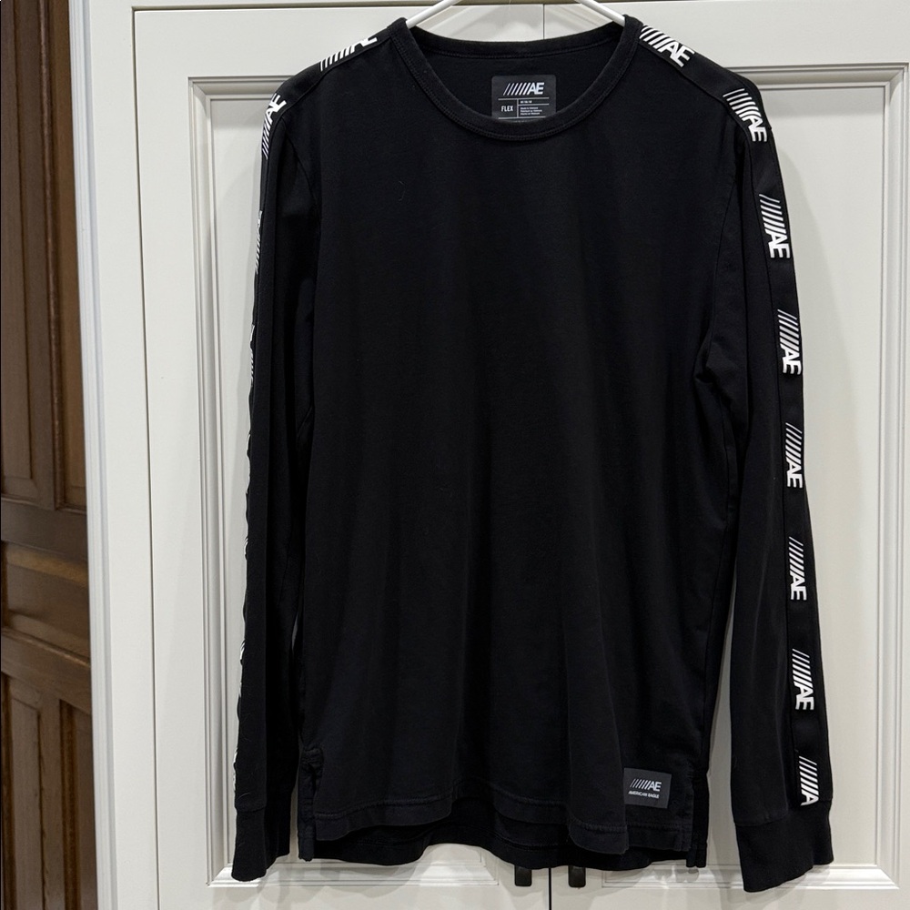 American eagle flex long sleeve men’s black shirt size Medium